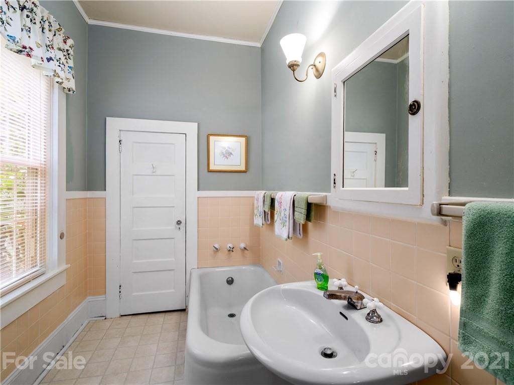 20 Craven Hill Circle Black Mountain NC 28711