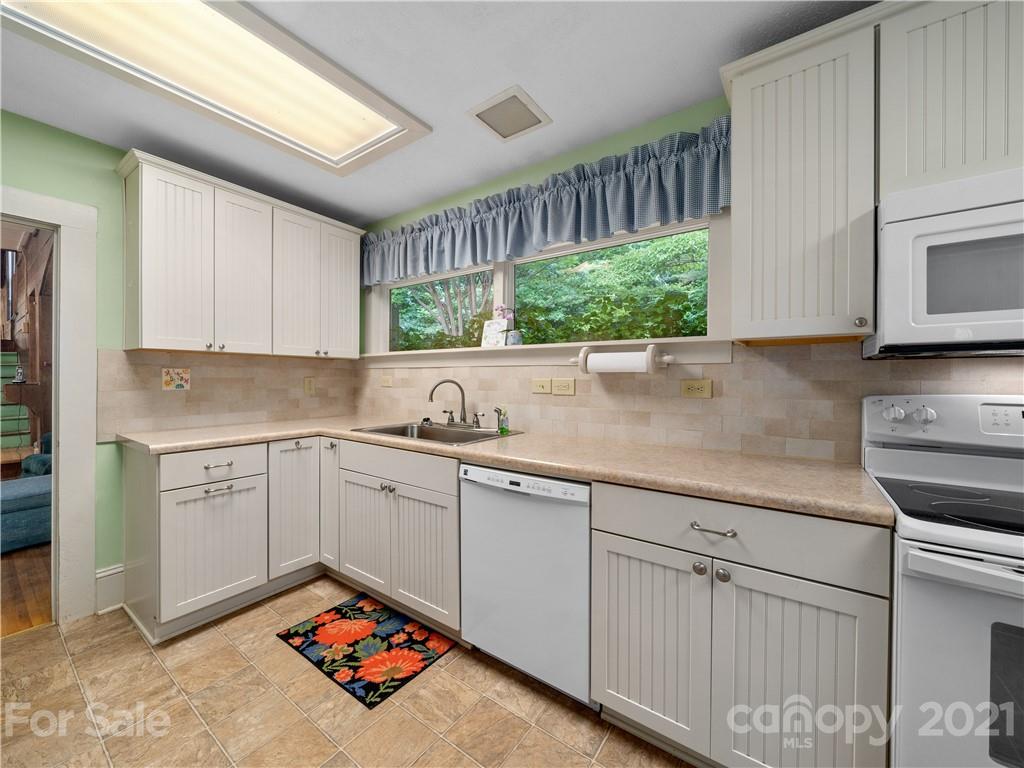20 Craven Hill Circle Black Mountain NC 28711