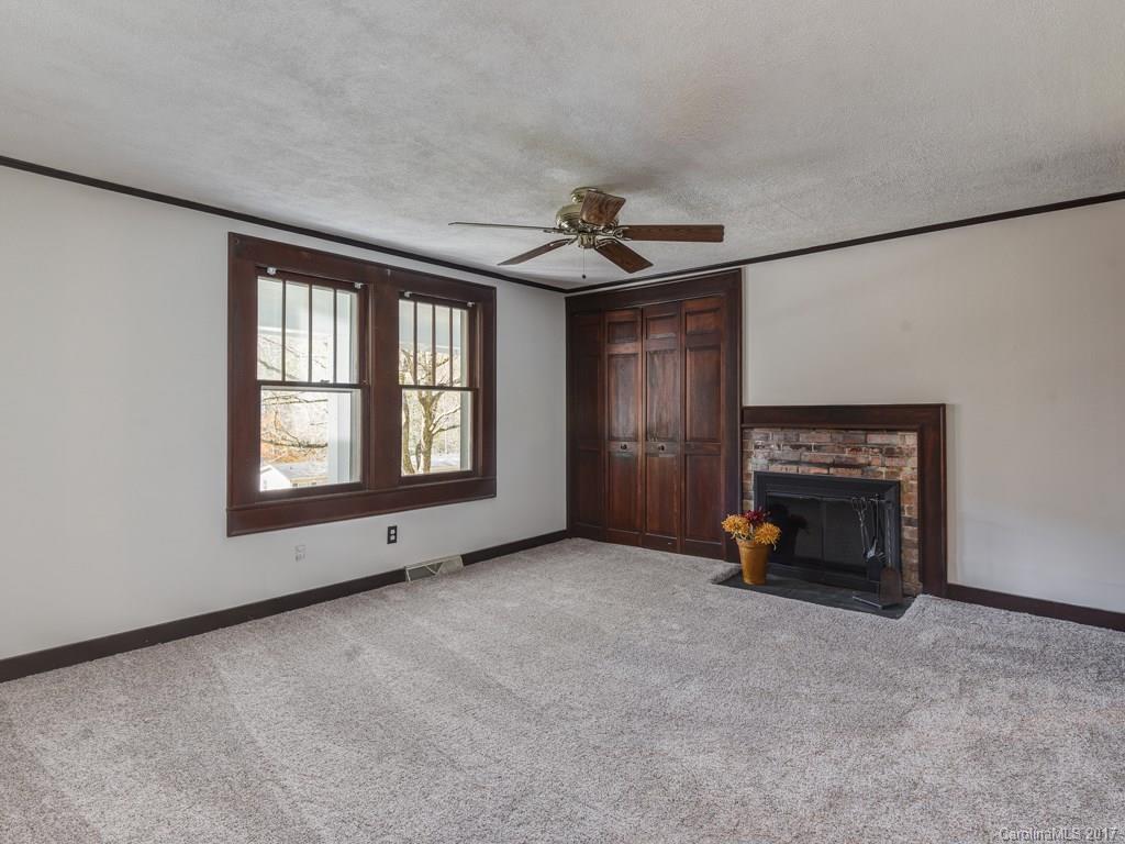 598 Morgan Hill Road Fairview NC 28730