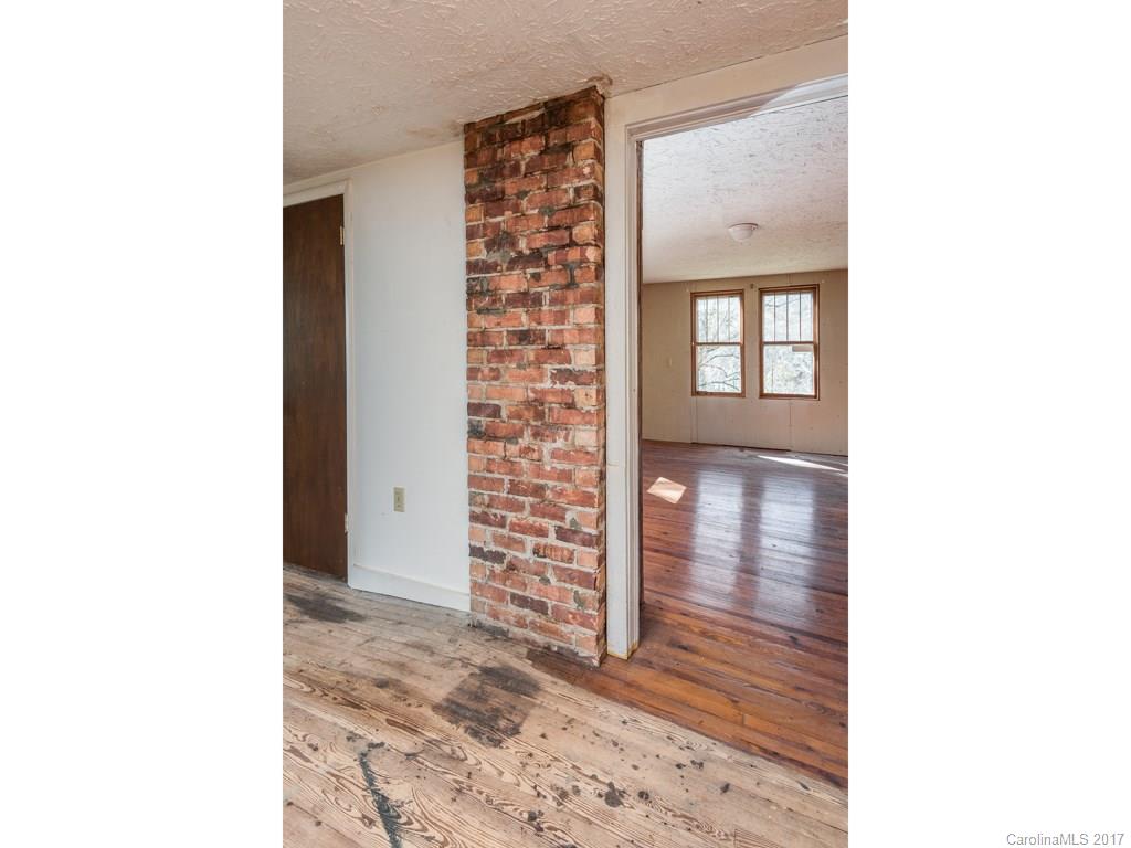 598 Morgan Hill Road Fairview NC 28730
