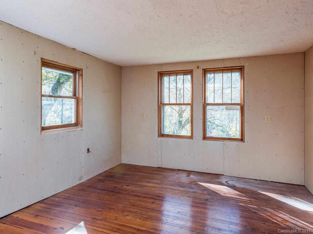 598 Morgan Hill Road Fairview NC 28730