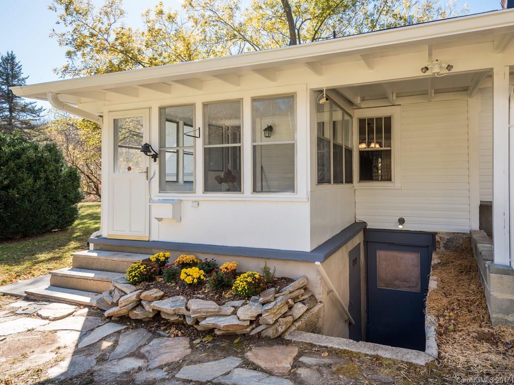 598 Morgan Hill Road Fairview NC 28730