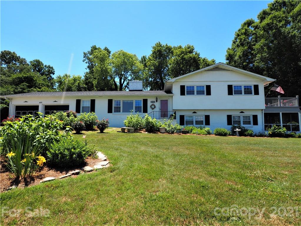 1077 21st Avenue NW Hickory NC 28601