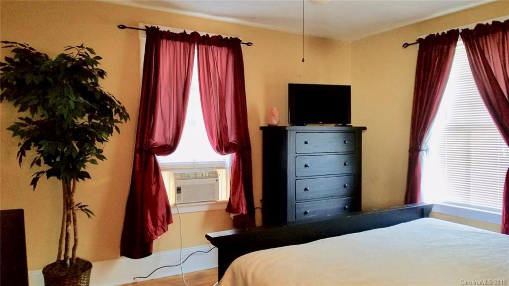 105 Woodrow Avenue Asheville NC 28801