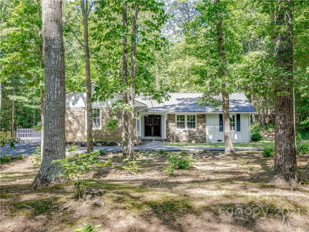 26 Glen Cove Road Arden NC 28704