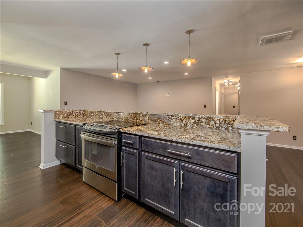 26 Glen Cove Road Arden NC 28704