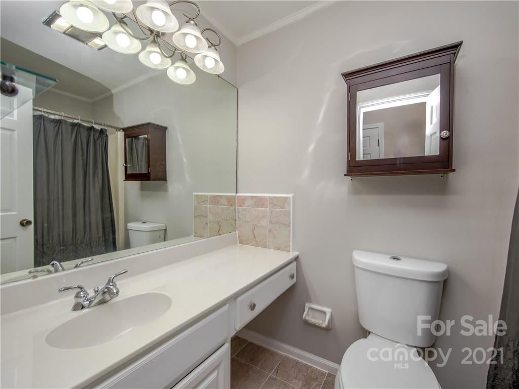 26 Glen Cove Road Arden NC 28704