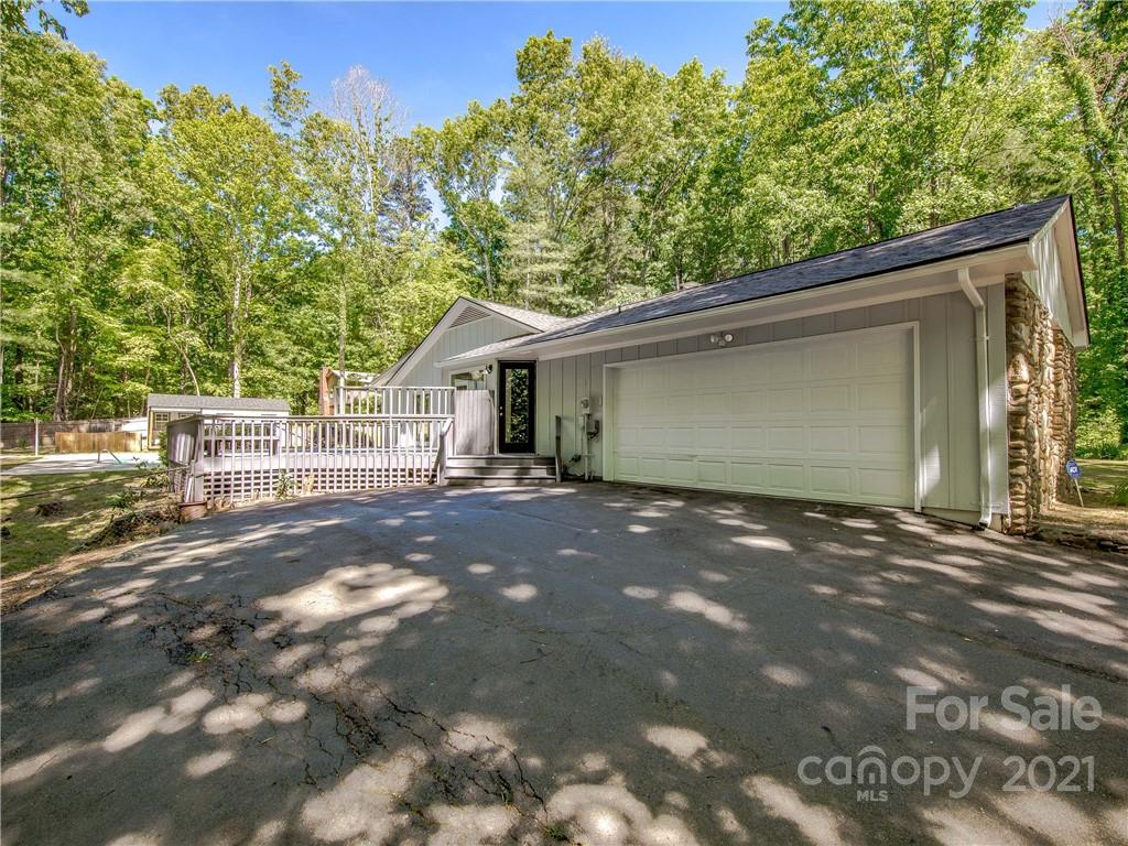 26 Glen Cove Road Arden NC 28704