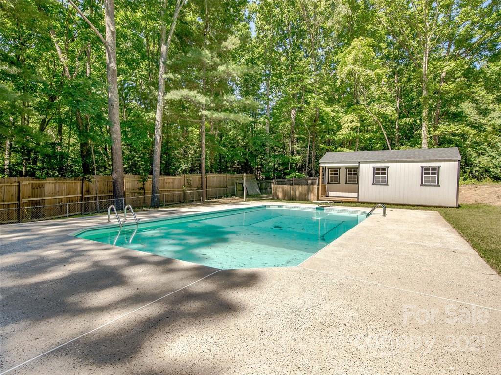26 Glen Cove Road Arden NC 28704