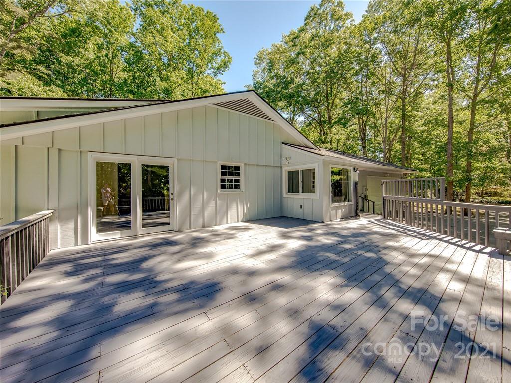 26 Glen Cove Road Arden NC 28704