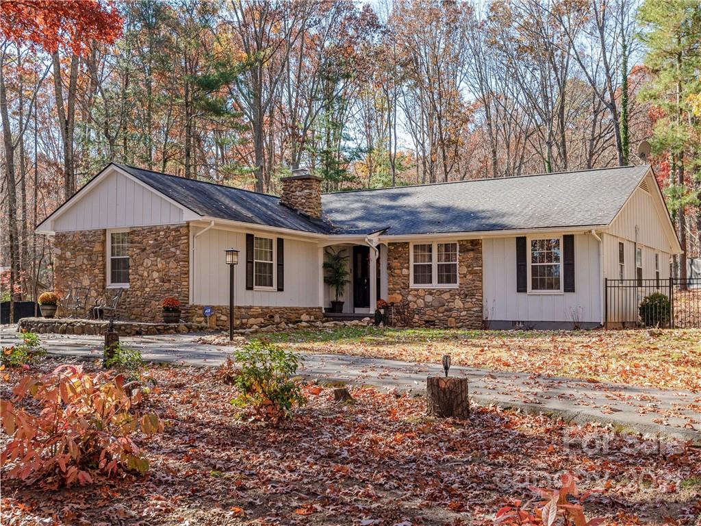 26 Glen Cove Road Arden NC 28704