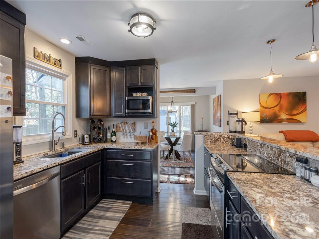 26 Glen Cove Road Arden NC 28704