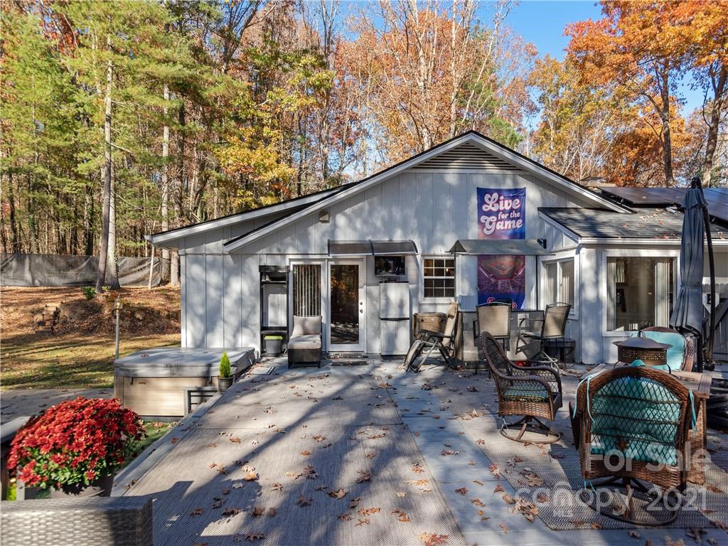 26 Glen Cove Road Arden NC 28704