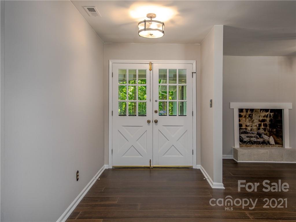 26 Glen Cove Road Arden NC 28704