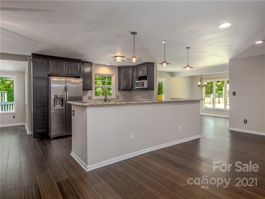 26 Glen Cove Road Arden NC 28704