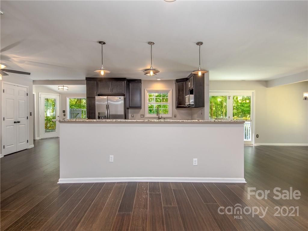 26 Glen Cove Road Arden NC 28704
