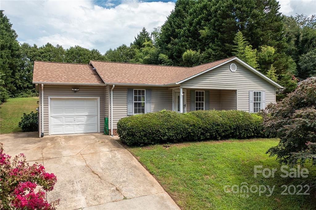 247 Cedar Forest Loop Hickory NC 28601