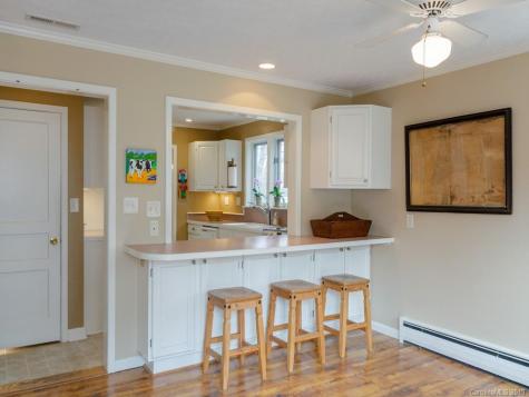 10 Red Oak Road Asheville NC 28804