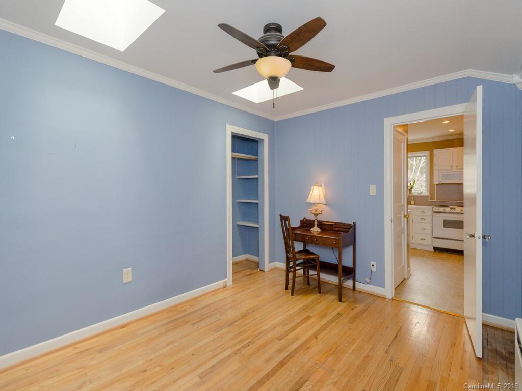 10 Red Oak Road Asheville NC 28804