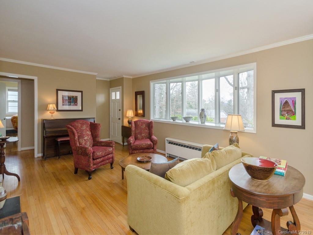 10 Red Oak Road Asheville NC 28804