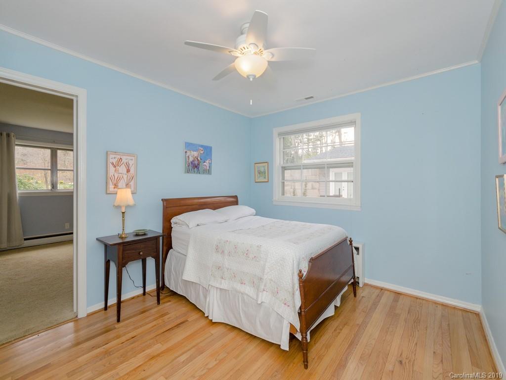 10 Red Oak Road Asheville NC 28804