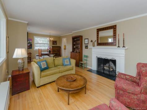 10 Red Oak Road Asheville NC 28804