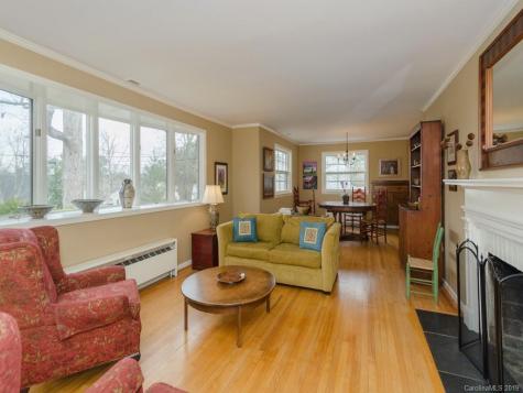 10 Red Oak Road Asheville NC 28804