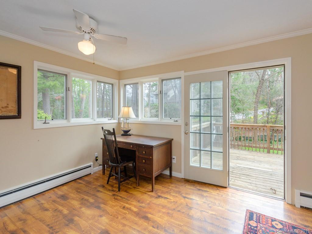 10 Red Oak Road Asheville NC 28804