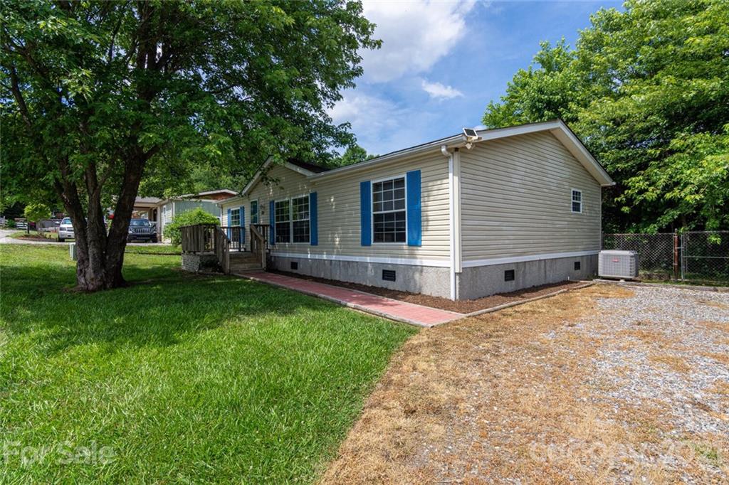 321 Camelia Lane Asheville NC 28806