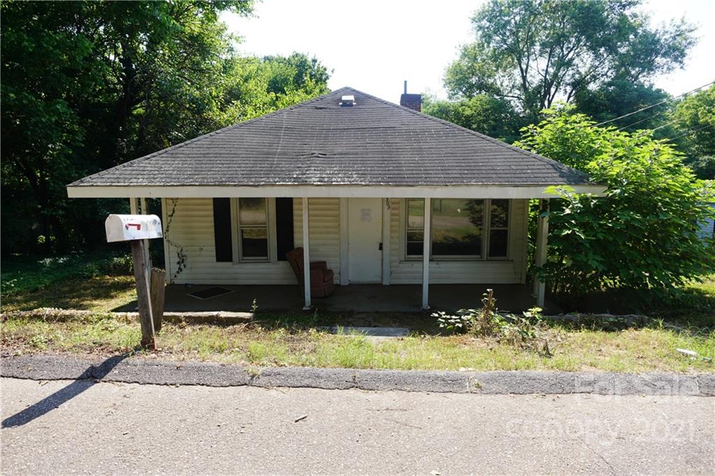 303 S Derby Avenue Newton NC 28658