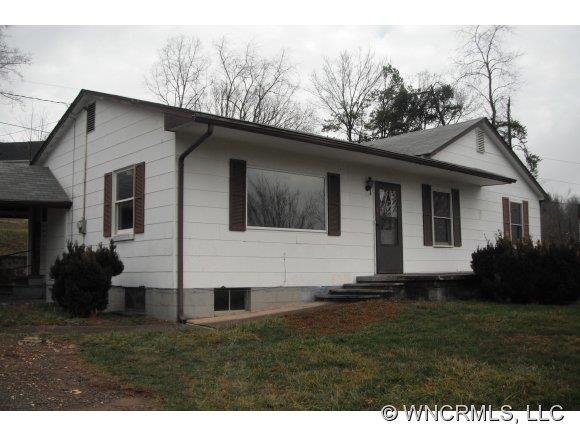 2 Blaines Way Candler NC 28715