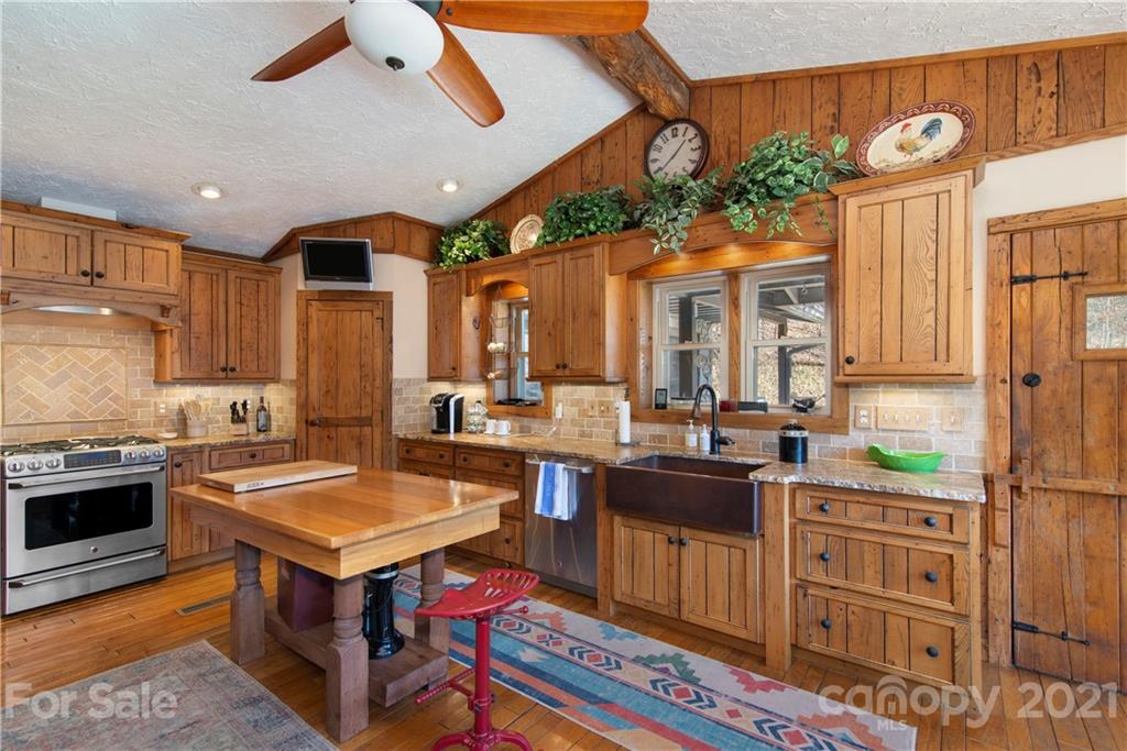 311 Rivermont Road Canton NC 28716