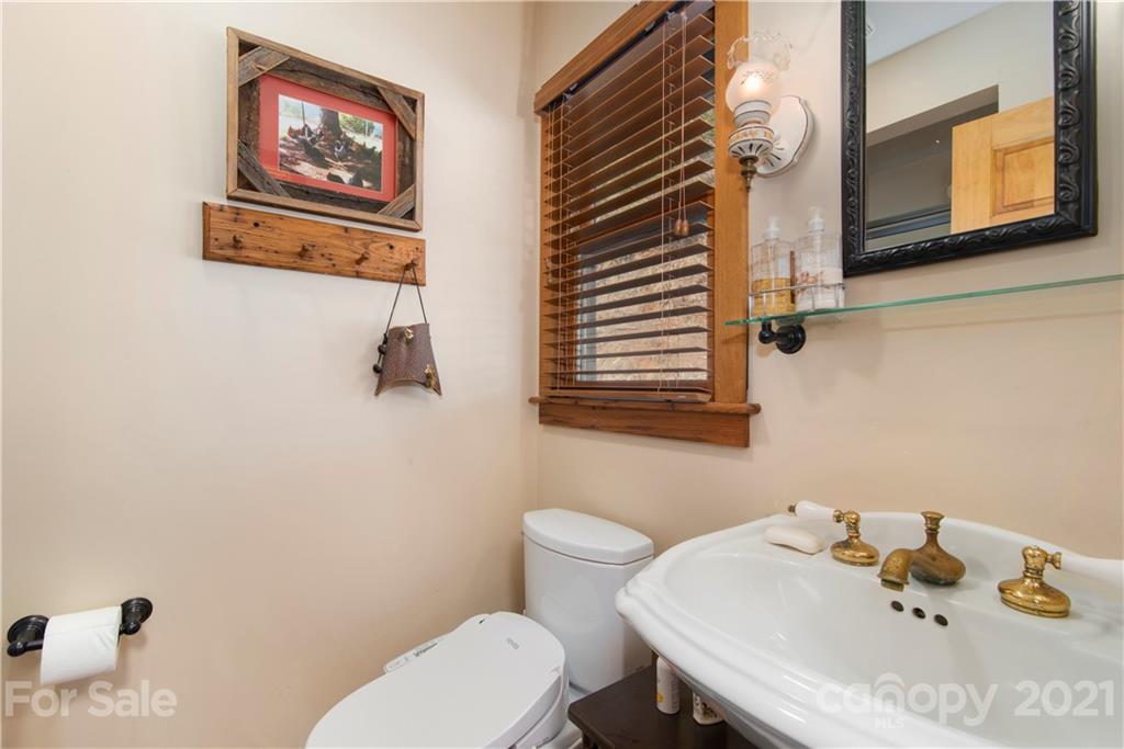 311 Rivermont Road Canton NC 28716