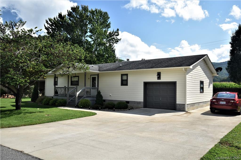 71 Sunflower Lane Waynesville NC 28785