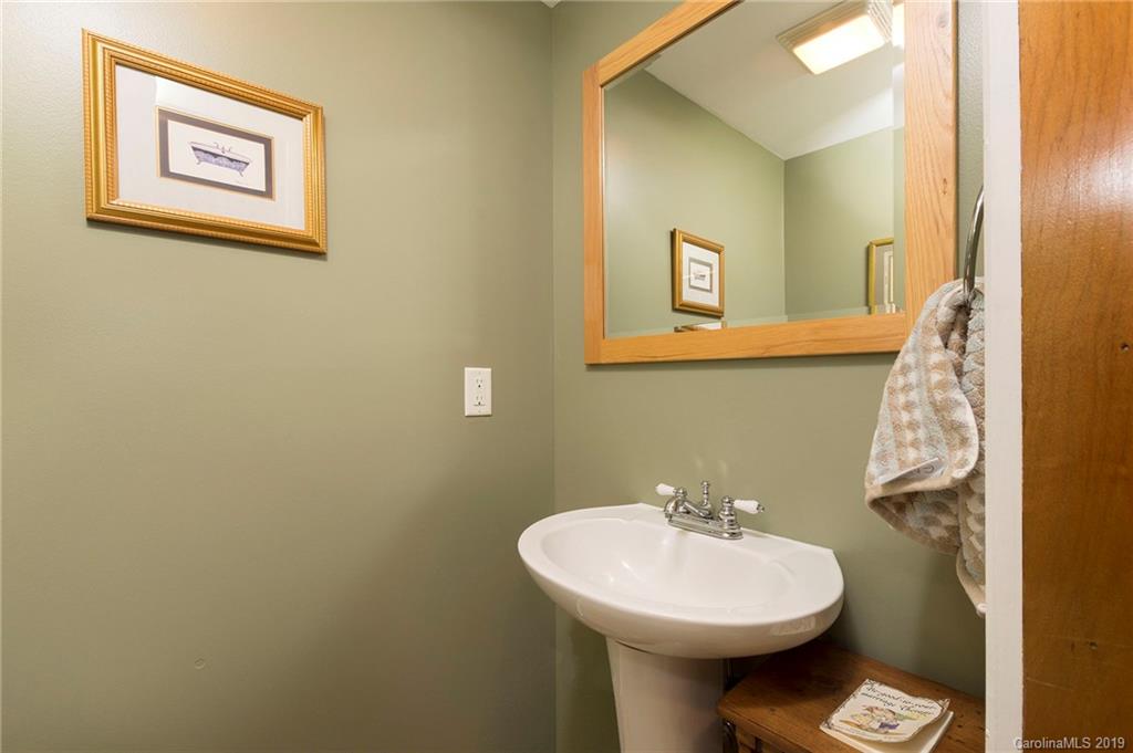 63 Caledonia Road Asheville NC 28803