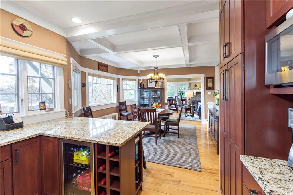 63 Caledonia Road Asheville NC 28803
