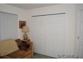 100 Creeks End Circle Mills River NC 28759