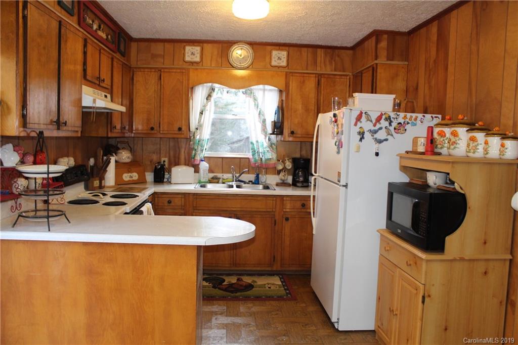 2186 Spillcorn Road Marshall NC 28753