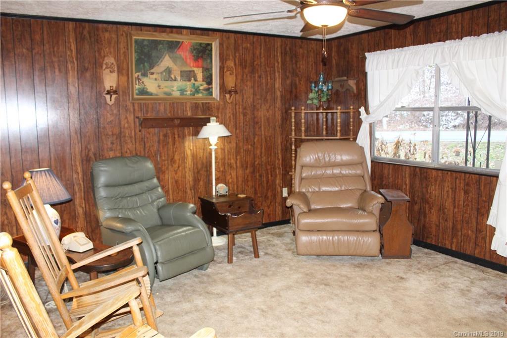 2186 Spillcorn Road Marshall NC 28753
