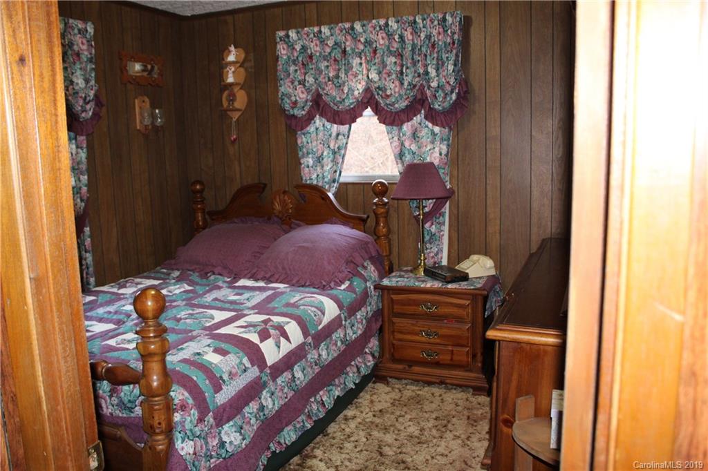2186 Spillcorn Road Marshall NC 28753