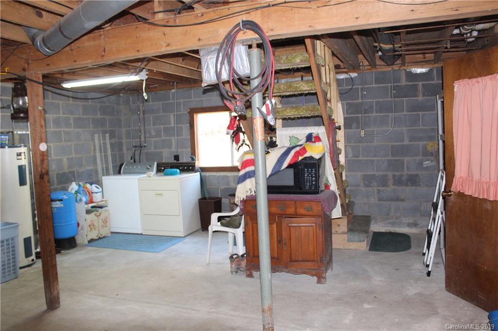 2186 Spillcorn Road Marshall NC 28753