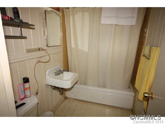 208 Weston Road Arden NC 28704