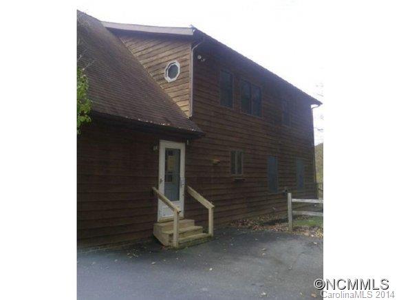 31 Fern Cove Burnsville NC 28714