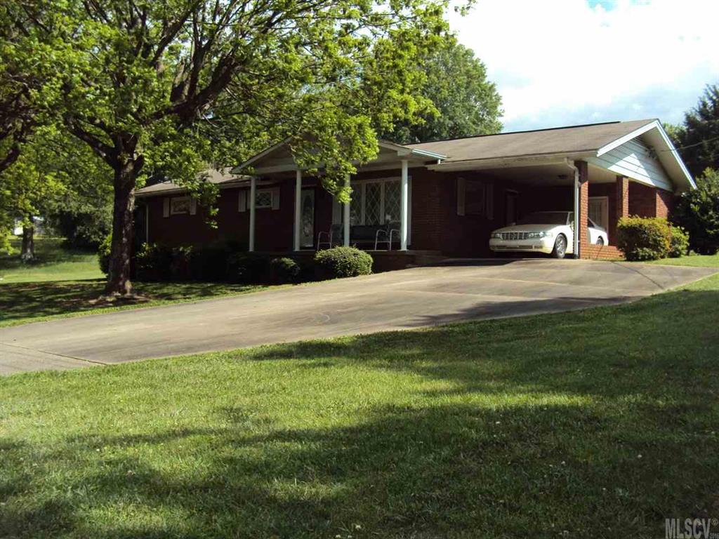 1424 20th Avenue NE Hickory NC 28601