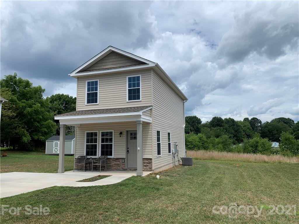 1785 17th Avenue NE Hickory NC 28601