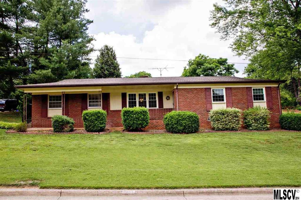 1093 16th Avenue NW Hickory NC 28601