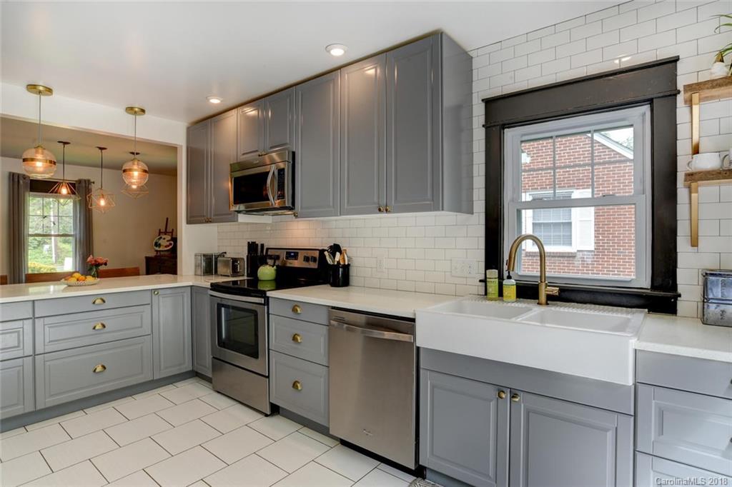 81 Bear Creek Road Asheville NC 28806