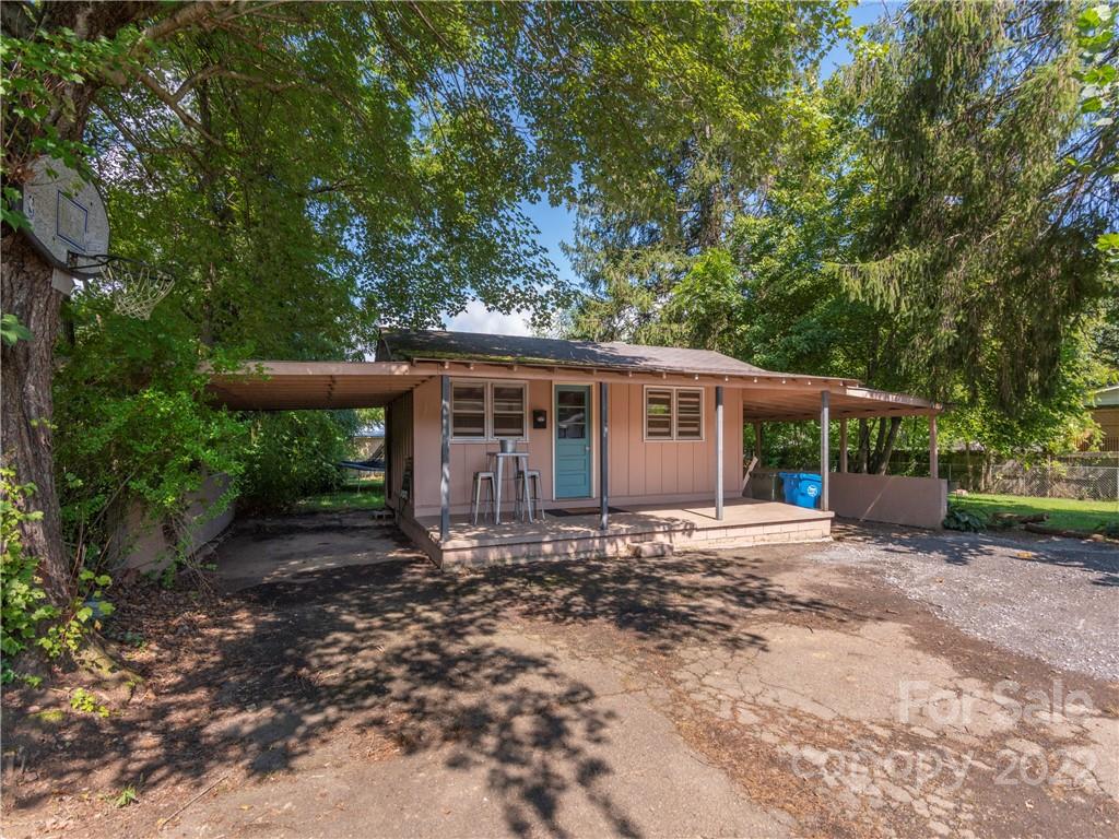 43 Avery Street Waynesville NC 28786
