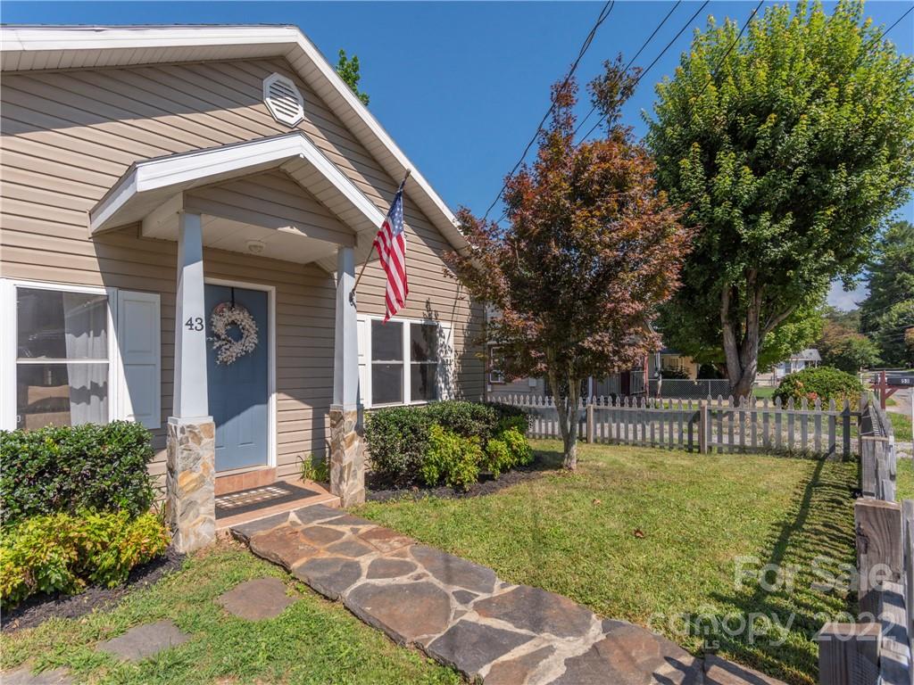 43 Avery Street Waynesville NC 28786