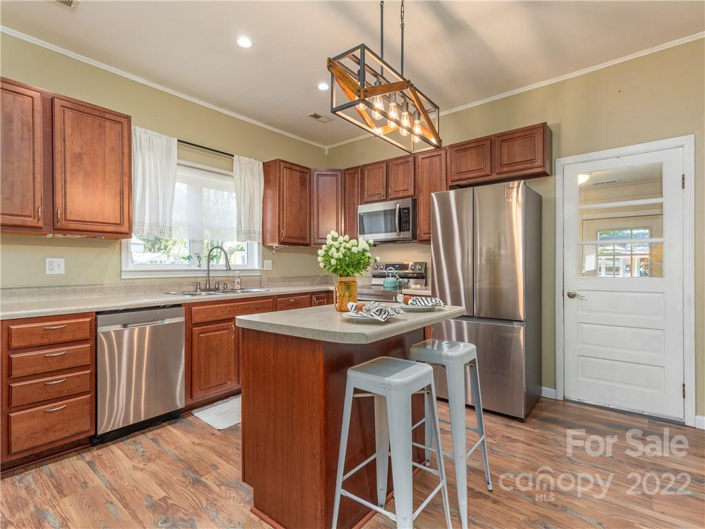 43 Avery Street Waynesville NC 28786